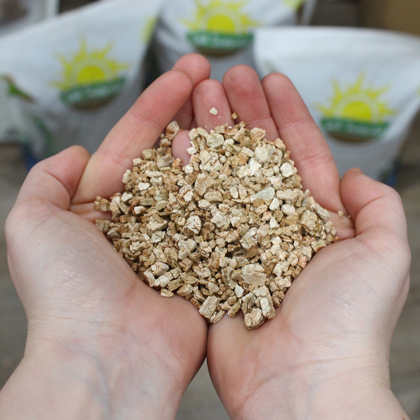 Chunky Vermiculite Soil Supplement (10 Quarts) - SSKIT243